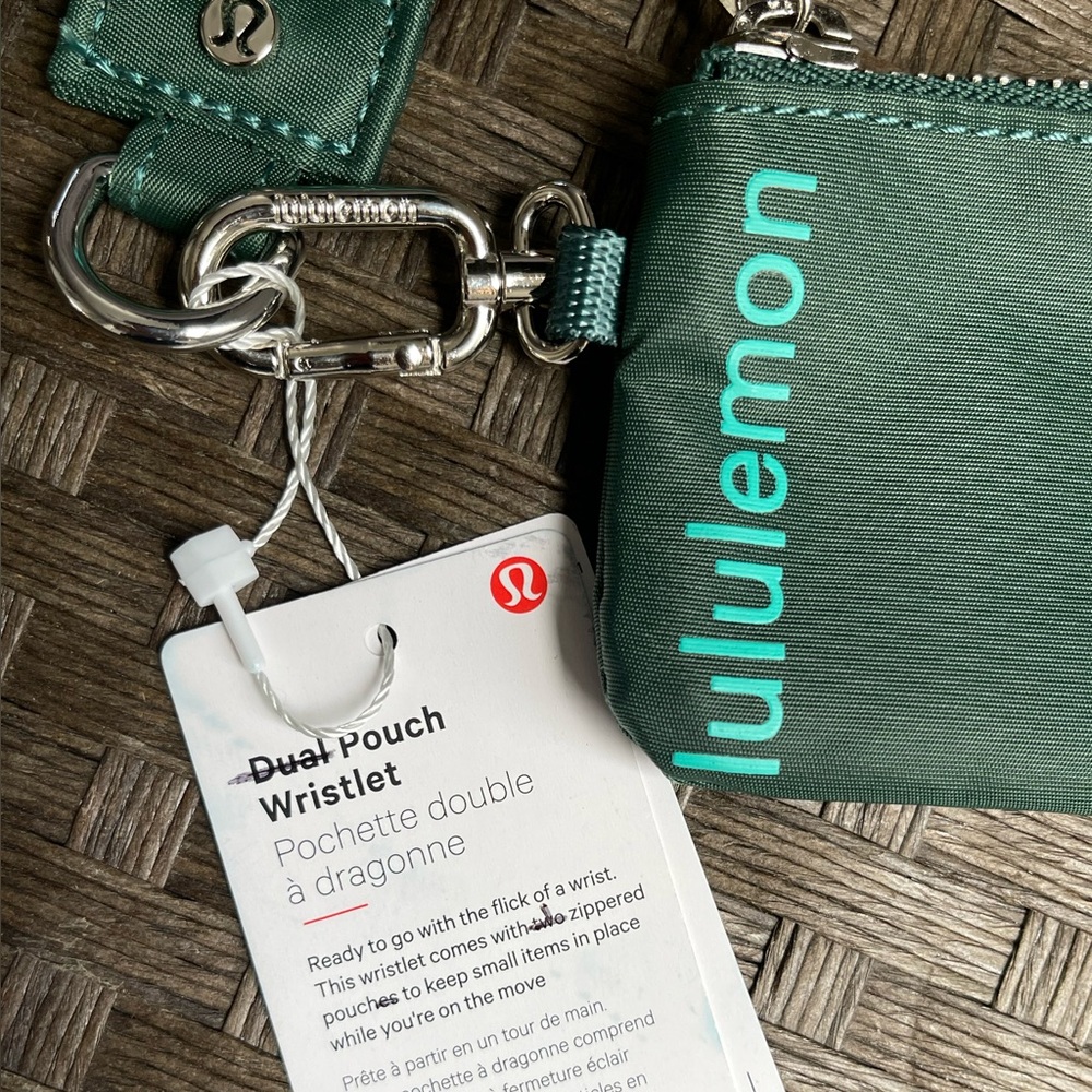 Lululemon Green Pouch & Wrist Strap Set🥬 - Picture 5 of 8